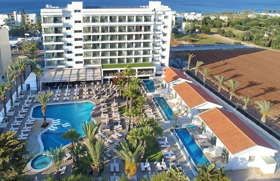 Bohemian Gardens Hotel-1